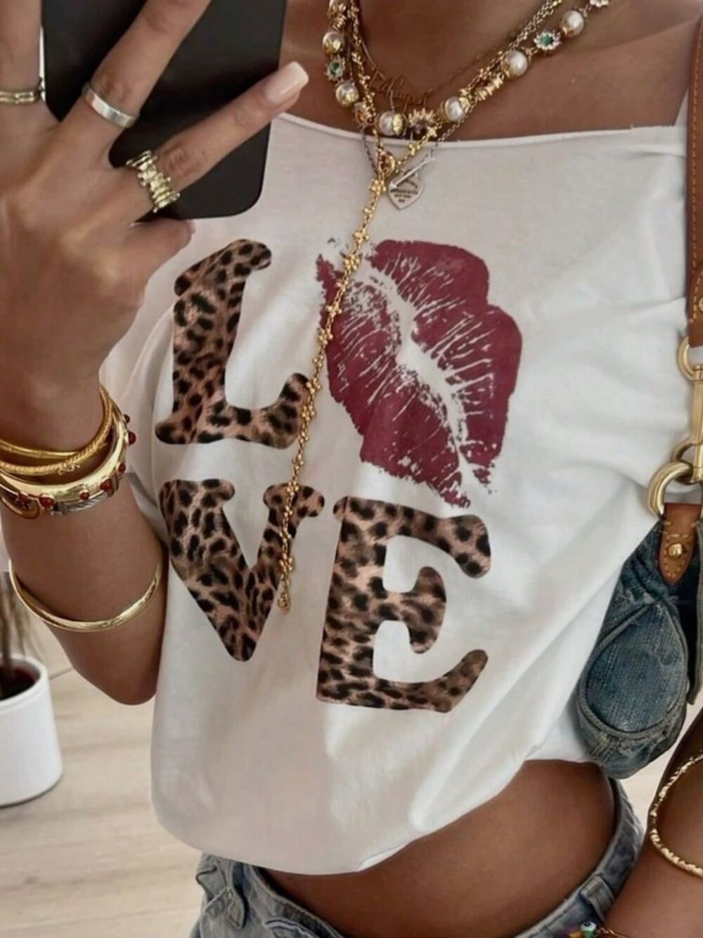 White Casual Women's Loose Vacation Leopard Print T-Shirt - Picture 4 of 5